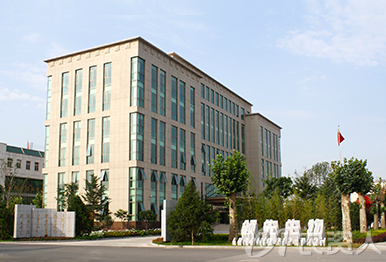 新型肥料应用与推广联盟（UAF）走进J9国际站登录生物交流观摩开展技术研讨